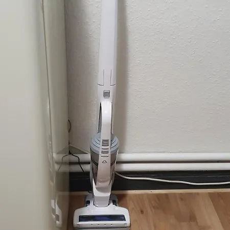 3 Von 3 Mit Gemeinschaftsbad-kueche, 30min Koeln Messe Bahnhof, 5min Bahnhof Zentrum Apartment *