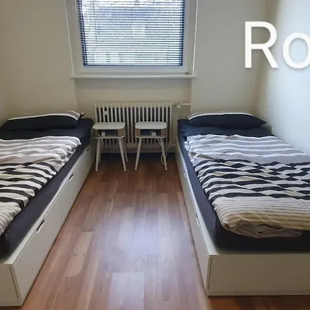 Apartment 3 Von 3 Mit Gemeinschaftsbad-kueche, 30min Koeln Messe Bahnhof, 5min Bahnhof Zentrum *