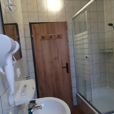 3 Von 3 Mit Gemeinschaftsbad-kueche, 30min Koeln Messe Bahnhof, 5min Bahnhof Zentrum Apartmán Leverkusen