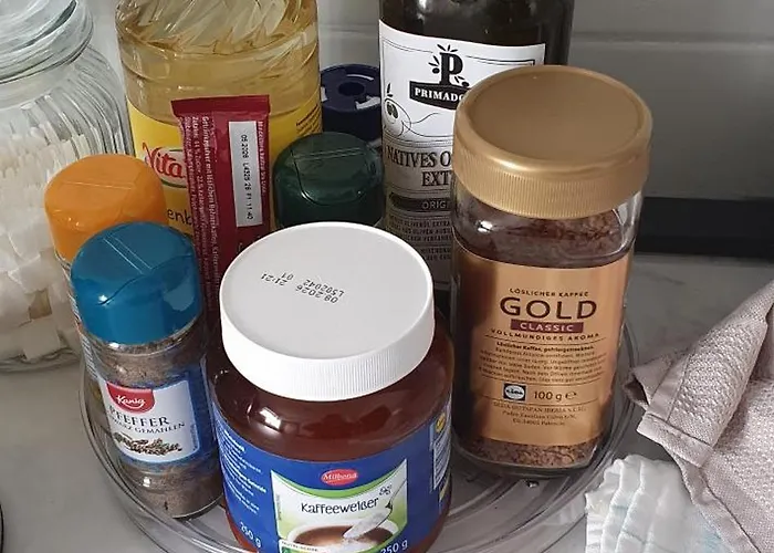 3 Von 3 Mit Gemeinschaftsbad-kueche, 30min Koeln Messe Bahnhof, 5min Bahnhof Zentrum Appartement *