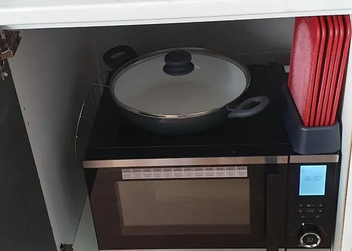 3 Von 3 Mit Gemeinschaftsbad-kueche, 30min Koeln Messe Bahnhof, 5min Bahnhof Zentrum Leverkusen